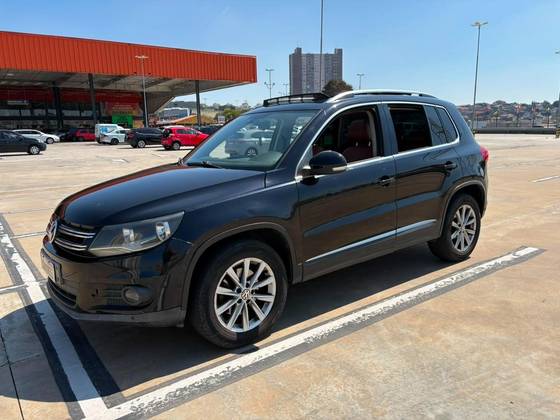 VOLKSWAGEN TIGUAN 2.0 TSI 16V TURBO GASOLINA 4P TIPTRONIC VOLKSWAGEN TIGUAN 2.0 TSI 16V TURBO GASOLINA 4P TIPTRONIC